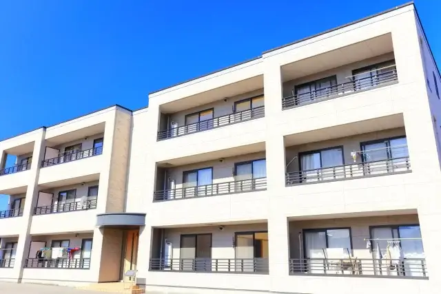 集合住宅やマンションのトイレで異物がつまったら