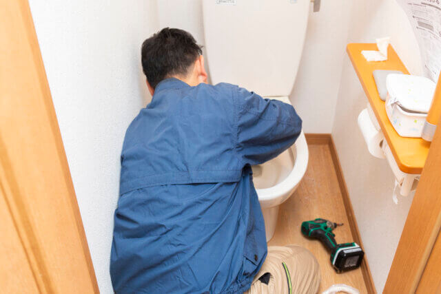 トイレが流れない症状を大阪市の業者に依頼する判断基準