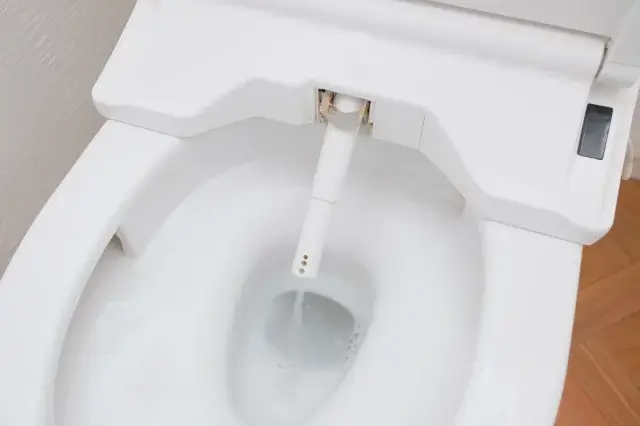 ウォシュレット水漏れを自分で修理する（DIY）かプロに依頼するかの判断基準